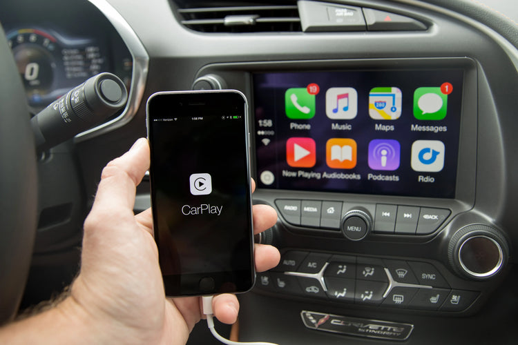 Apple Car Play and Android Auto Devices